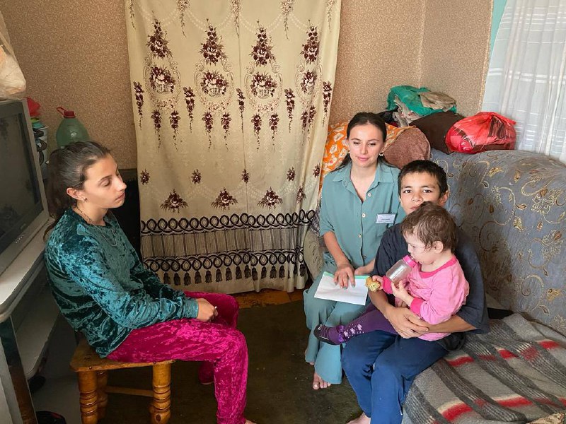 Специалист по работе с семьей и с детьми ГБУ РД КЦСОН в МО «Сергокалинский район»Идрисова Б оказала услуги подопечным Социально -психологическое консультирование .