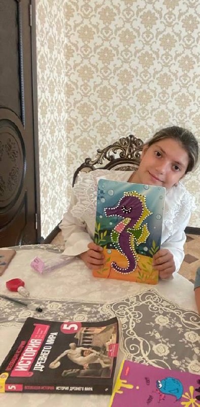 Специалист по работе с семьей и с детьми ГБУ РД КЦСОН в МО «Сергокалинский район»Идрисова Б оказала услуги подопечным Социально -психологическое консультирование .