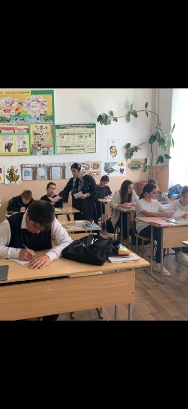 Социальные педагоги отделения семьи и детей ГБУ РД КЦСОН в МО «Сергокалинский район»Бибулатова М.и Алишихова Р.А, провели опрос на тему„ ЗОЖ"с 7 по 9 классы в СОШ#1.