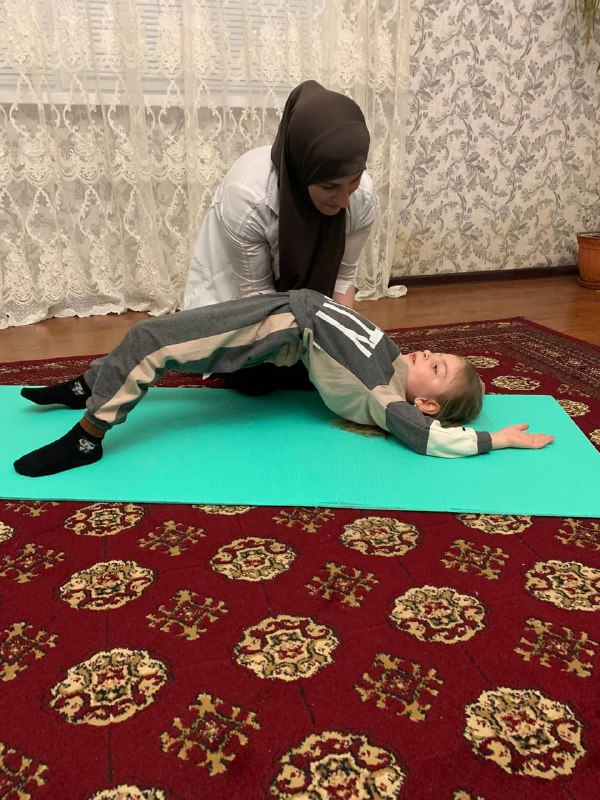 одним из важных средств реабилитации детей, которые страдают церебральными параличами, является лечебная физкультура.
