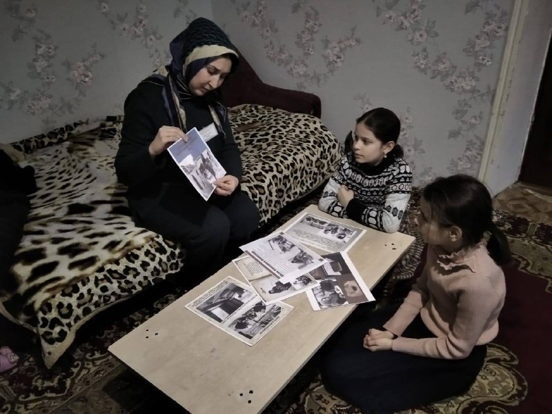 Специалист по работе с семьёй и детьми Абдуллаева З. М. Провела беседу. По теме Полного освобождения Ленинграда от фашисткой БЛОКАДЫ.