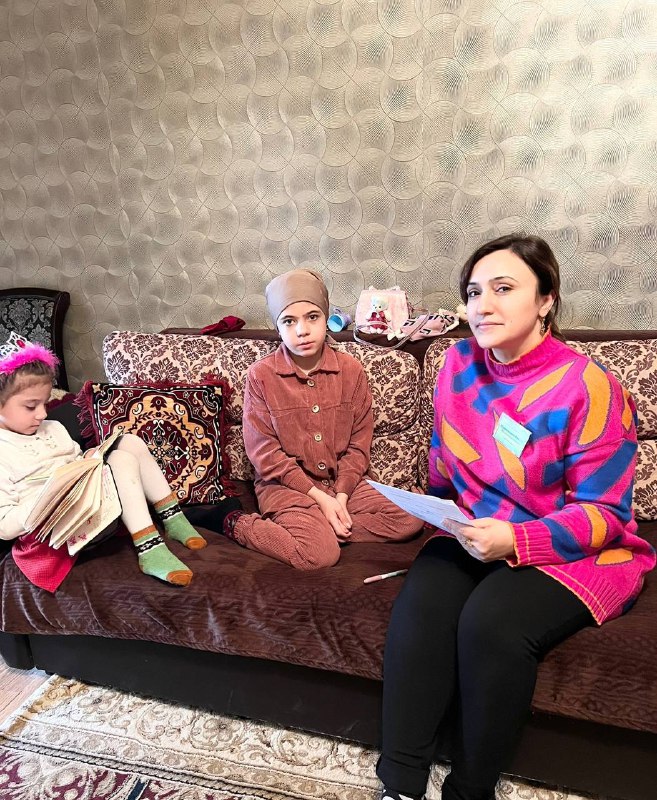 Социальный педагог Муртазалиева Р. посетила подопечную Мусеибову С. и провела беседу на тему : Вред электронных сигарет . В ходе беседы рассказала о том ,что