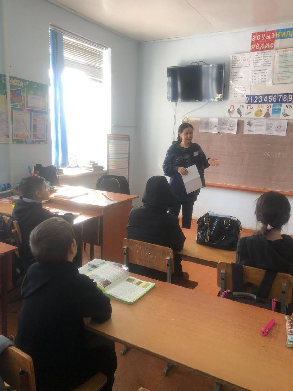 Социальный педагог отделения семьи и детей ГБУ РД КЦСОН В МО « Сергокалинский район»Алишихова Раисат провела беседу на тему: «Мы против наркомании»