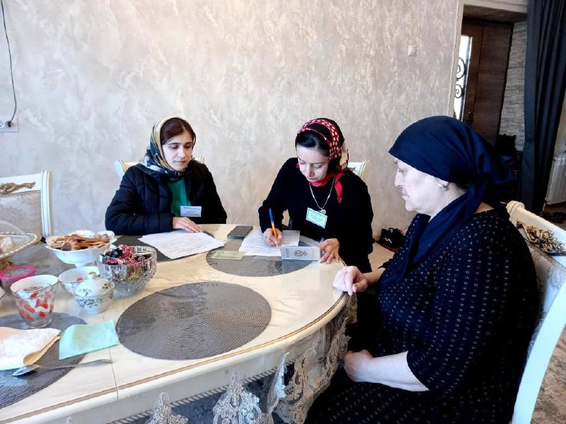 Психолог Мутаева А.И. и специалист Багомедова П. Д. посетили семью погибшего военнослужащего при СВО Алиева Зубайру Багомедалиевича. Оказали психологическую и юридическую услуги.