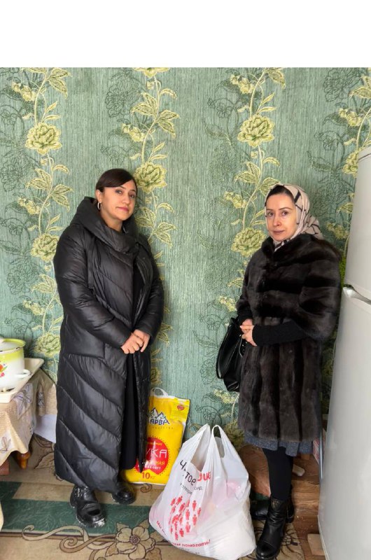 В с. Дегва поздравили семью мобилизованного с праздником 23 февраля и оказали материальную помощь , также психолог Мутаева А. оказала психологическую помощь матери мобилизованного .