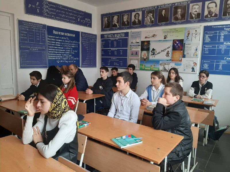 выезд в селение краснопартизанск специалистов Гбу рд кцсон в МО «Сергокалинский район» в целях проведения профилактической работы с несовершеннолетними .
