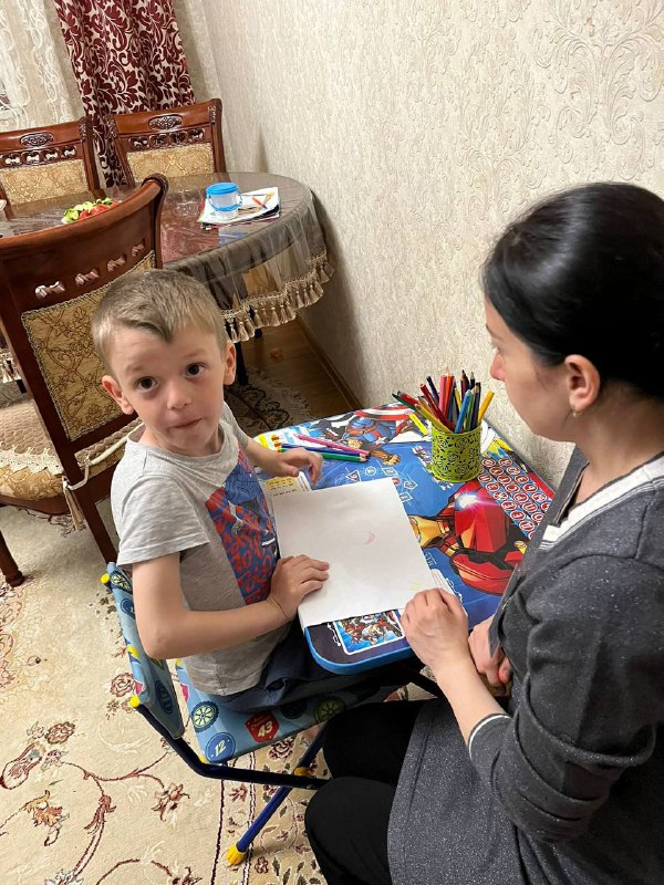 Психолог Мутаева посетила подопечного Алиева Магомедрасула. Провела проективный тест на самооценку и арт-терапевтическую методику, направленную на повышение самоуверенности.