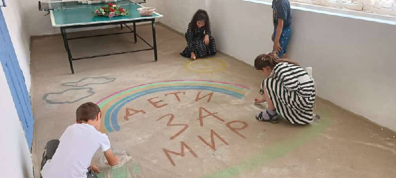 Совместно с работниками Дома культуры специалисты по работе с семьей и детьми провели мероприятие на День защиты детей ❤️. Были приглашены наши детки с детского сада.