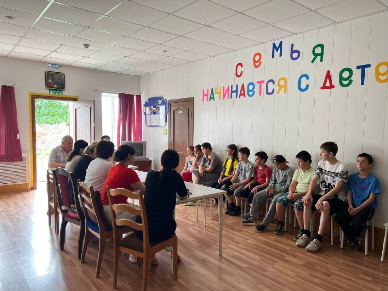 27.06.2023 в стенах Центра социального обслуживания населения Сергокалинского района прошло мероприятие на тему: « Мы против наркотиков,мы за ЗОЖ»