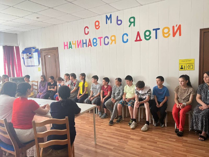 27.06.2023 в стенах Центра социального обслуживания населения Сергокалинского района прошло мероприятие на тему: « Мы против наркотиков,мы за ЗОЖ»