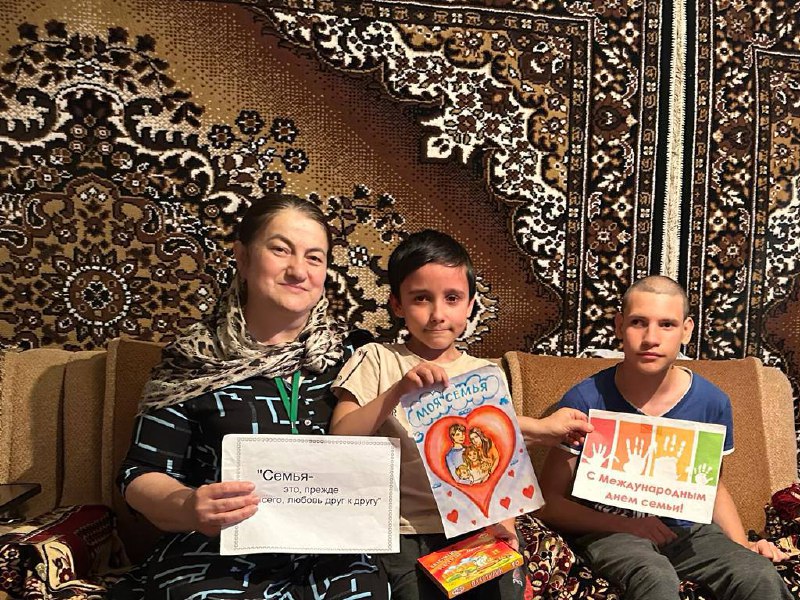 👨‍👩‍👧‍👦День семьи, любви и верности — праздник в России, который отмечается 8 июля.