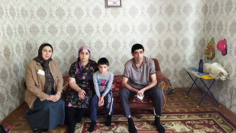 📌Специалист по работе с семьёй и детьми Абдуллаева Зухра оказала материальную помощь из внебюджетных средств семье Алхилаевых находящиеся в трудной жизненной ситуации.