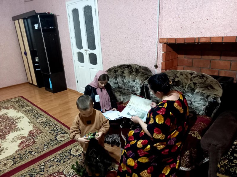 🔺Специалист по работе с семьей и детьми Багомедова Патимат провела визит к семье участника СВО – Абакарова Арсена.
