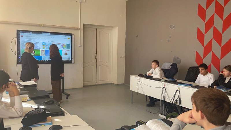 ❗️Специалист Алхасова Марият провела мероприятие ко дню правовой помощи детям в СОШ №1.