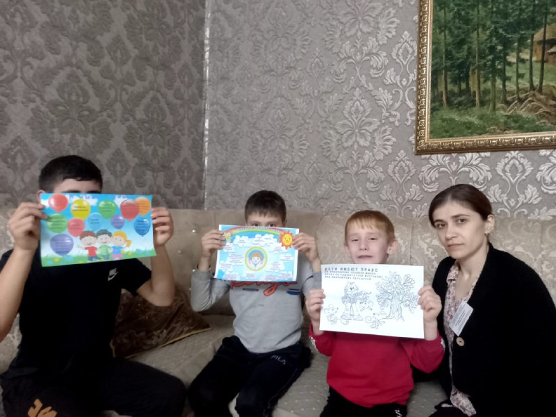 👥Специалисты по работе с семьей Багомедова Патимат и Абдуллаева Зухра провели с подопечными беседу ко Дню Правовой Помощи Детям.