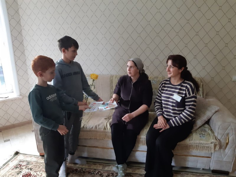 🔺Специалист по работе с семьёй и детьми Багандова Разият Поздравила с Днем Матери своих подопечных.