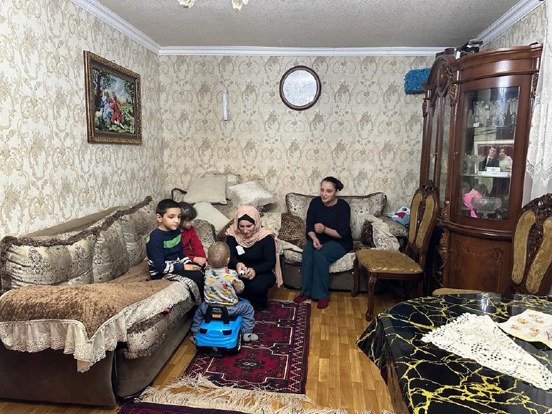 💥В рамках Дня инвалида, специалисты Центра посетили своих подопечных, чтобы поздравить их с Днём инвалидов и предоставить им необходимую материальную помощь.