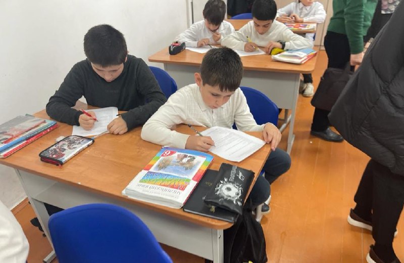 ❗️Психолог отделения семьи, Ибрагимова Асият, провела тестирование детей 6 класса СОШ №1 на тему "Что такое терроризм".