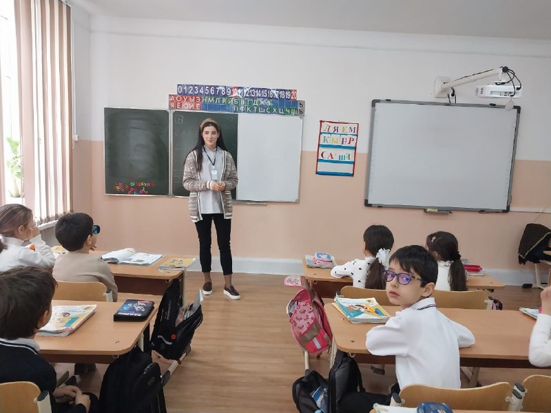 👤Психолог Центра, Ибрагимова Асият, провела психологическую беседу и психологическую игру "Я и мои друзья" для учащихся 1 класса МКОУ СОШ №2.
