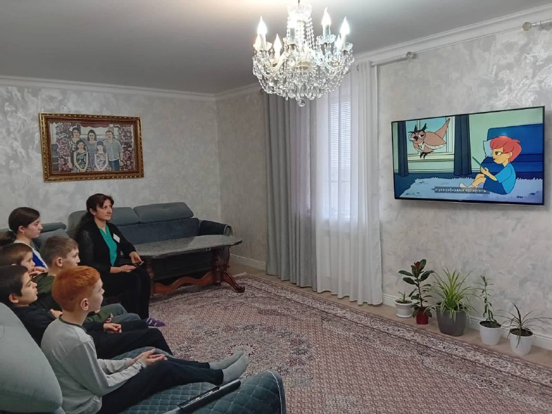 ✅Специалист по работе с семьей и детьми, Багандова Разият организовала просмотр мультфильмов по финансовой грамотности для детей.