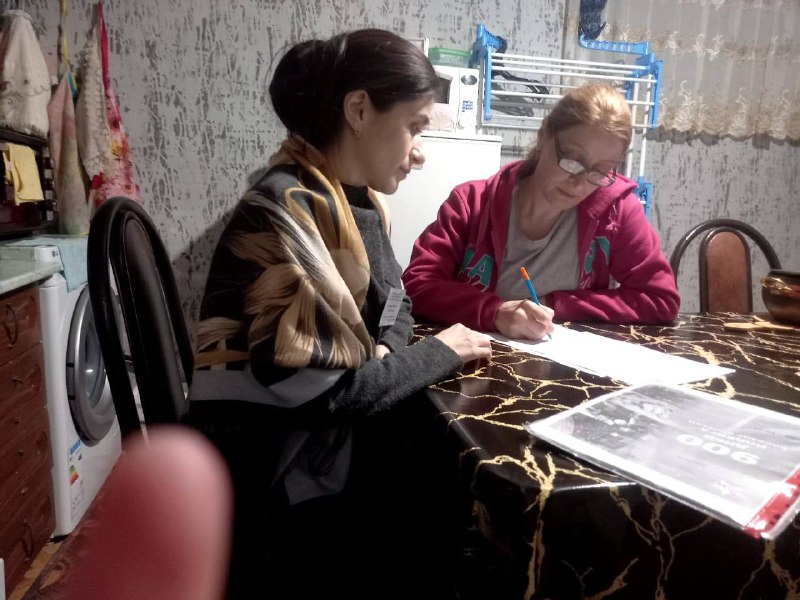 ✔️В рабочий день специалиста по работе семьёй и детьми Багомедовой Патимат входит посещение своих подопечных, оказывание педагогических услуг, организация досуга для детей и систематическое наблюдение за состоянием здоровья.