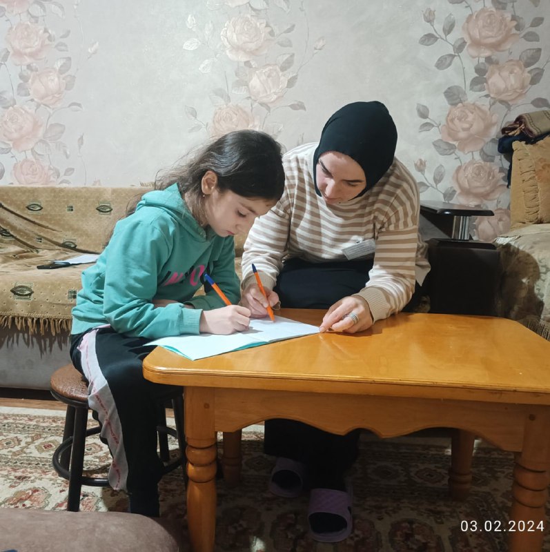 🔸Рабочие будни специалиста отдела семьи, Багомедовой Замиры наполнены разнообразными активностями, связанными с формированием позитивных интересов у своих подопечных.