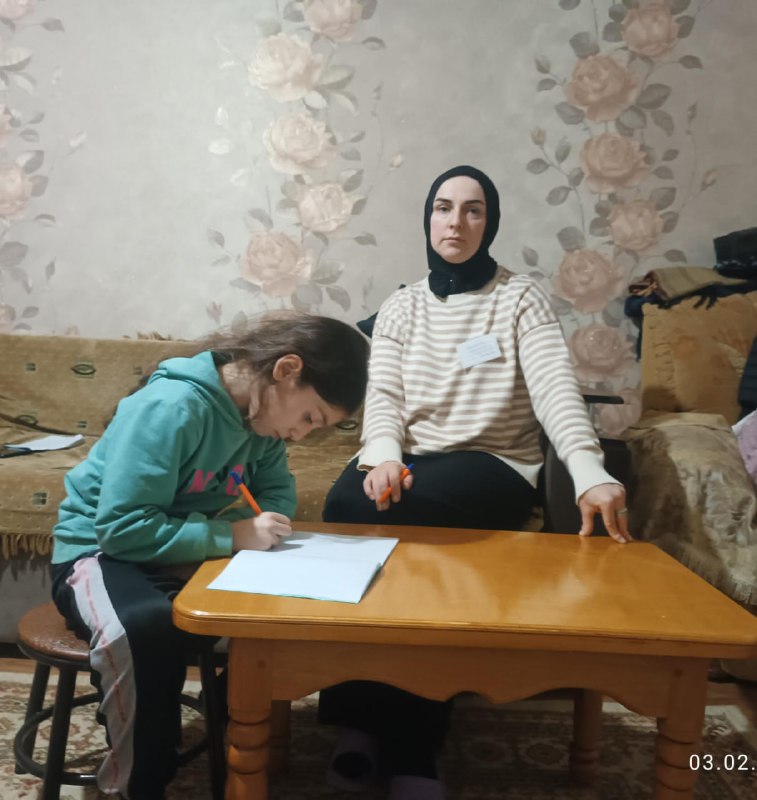 🔸Рабочие будни специалиста отдела семьи, Багомедовой Замиры наполнены разнообразными активностями, связанными с формированием позитивных интересов у своих подопечных.