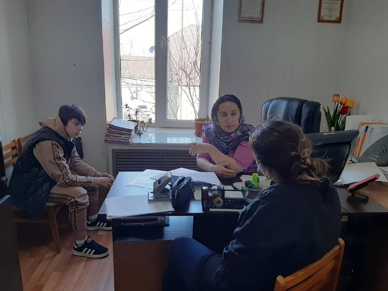 ❗️Заведующие отделением семьи, Абакарова Казибат и Мусаева Салимат, организовали посещение семей подростков из с.