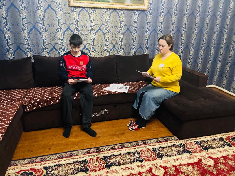 💥Специалист по социальной работе, Марзият Джалилова, провела беседу с подопечным на тему "День памяти воинам-интернационалистов" в свете 35-летия вывода Советских войск из республики Афганистан.