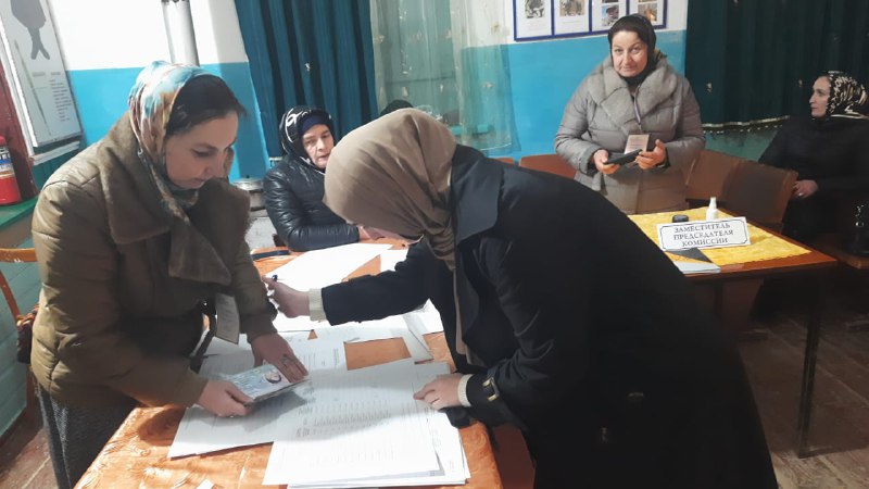 💥Социальные работники Центра продолжают свою важную работу по сопровождению своих подопечных на избирательные участки.