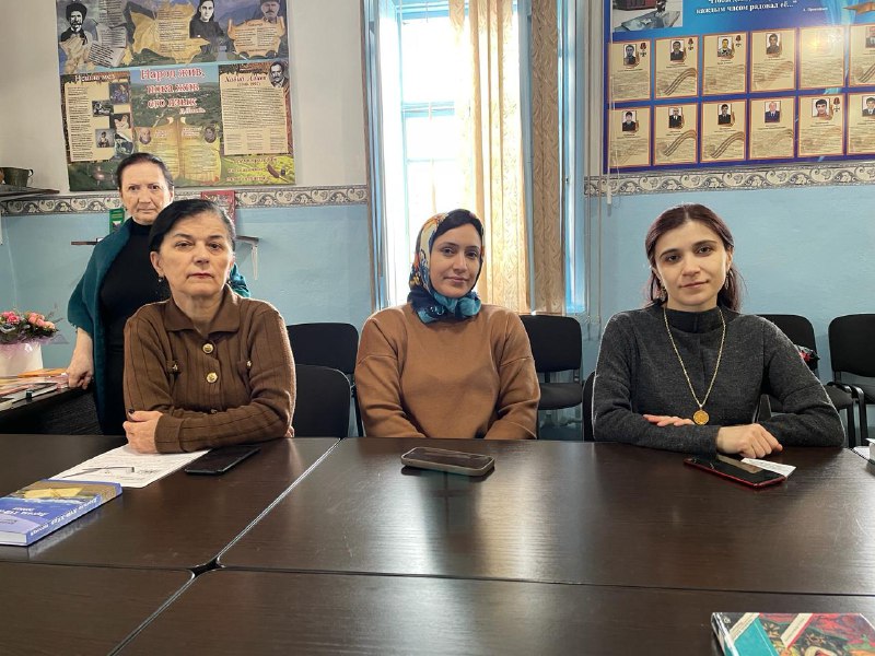 ✅ Работники отдела семьи приняли участие в мероприятии, приуроченном ко Дню всемирной поэзии, которое проходило в читальном зале районной библиотеки.