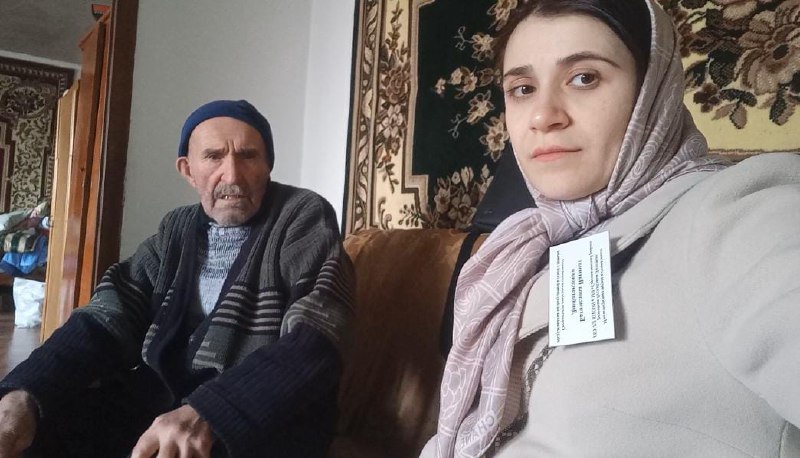 🔸Рабочие будни специалиста отдела семьи,Багомедово Патимат наполнены разнообразными активностями, связанными с формированием позитивных интересов у своих подопечных,помощь в получении образования, а так же оказание психологической помощи близким своих под