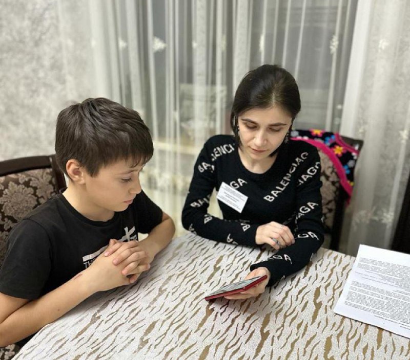 ✅ Специалист по работе с семьей Багомедова Патимат организовала просмотры видеороликов и провела беседы с подопечными на темы: "Терроризм и экстремизм" и "Социальные сети: преимущества и опасности".