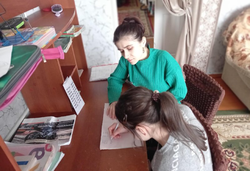 ✅В рабочий день специалиста по работе семьёй и детьми Багомедовой Патимат входит посещение своих подопечных, оказывание педагогических услуг и организация досуга для детей.