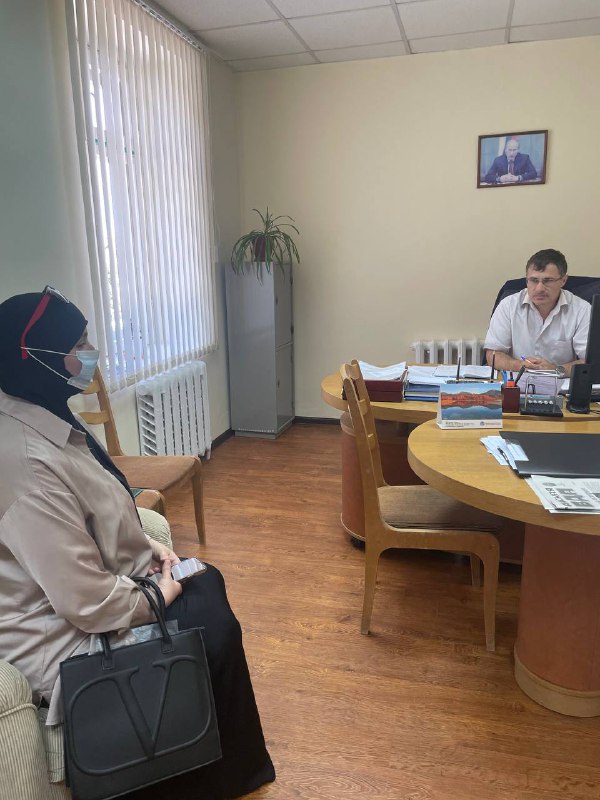 Будни Центра. Правовая консультация с разъяснением прав и мер социальной поддержки положенных по законодательству многодетным малоимущим семьям.