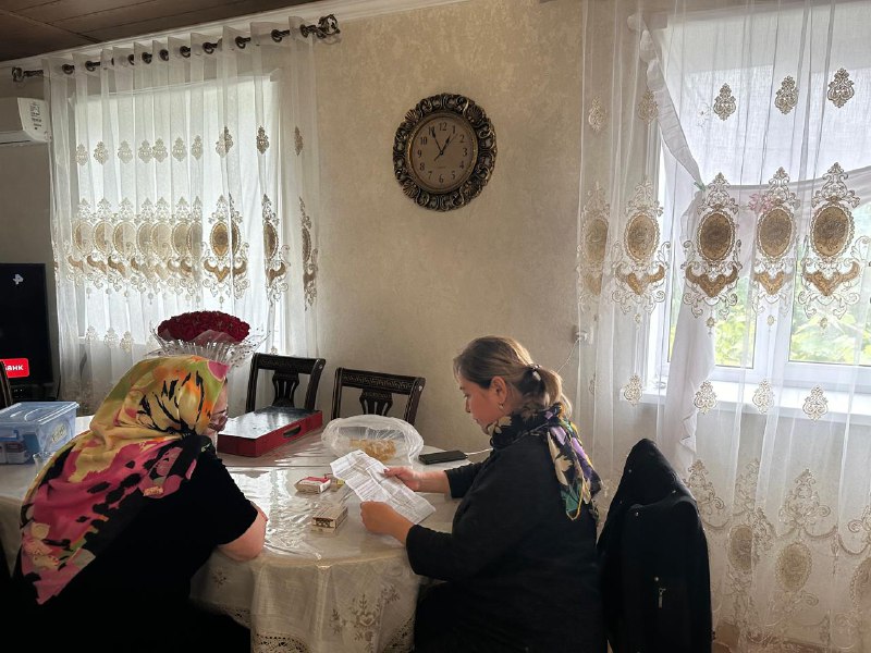 📋Рабочие будни специалиста отдела семьи, Алхасовой Мариет. Она посетила свою подопечную и осуществила систематическое наблюдение за состоянием здоровья и обеспечила лекарственными препаратами по заключению врачей.