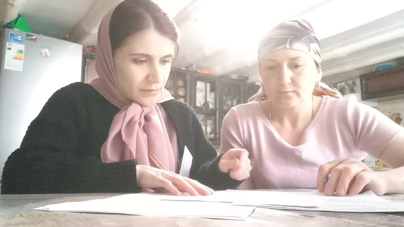 🔸В рабочие будни специалиста отдела семьи, Багомедовой Патимат входит посещение своих подопечных, оказывание педагогических услуг и организация досуга для детей.