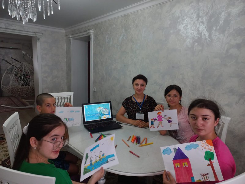 💥Специалисты отделения семьи провели ряд мероприятий со своими подопечными ко Дню семьи, любви и верности.