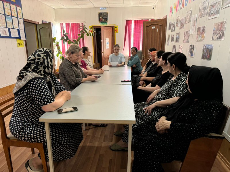 ⚠️Специалист Умарова Зарема провела беседу среди работников Комплексного центра соцобслуживания Сергокалинского района на тему "Правила поведения при террористической угрозе".