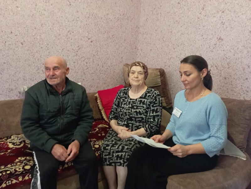 👥Рабочие будни специалиста Алиевой Раисат совместно с психологом Абдуллаевой Пахай в рамках регулярного обхода подопечных соцработников.