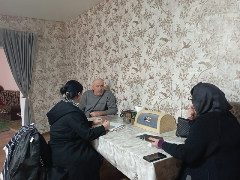 ✅Заведующая отделения соцобслуживания граждан пожилого возраста и инвалидов - Азизова Зубайдат и специалисты - Алиева Раисат, Бибулатова Марьям посетили инвалида 1 группы по зрению Гаджиева Магомедхабиба, который проживает в с. Сергокала.