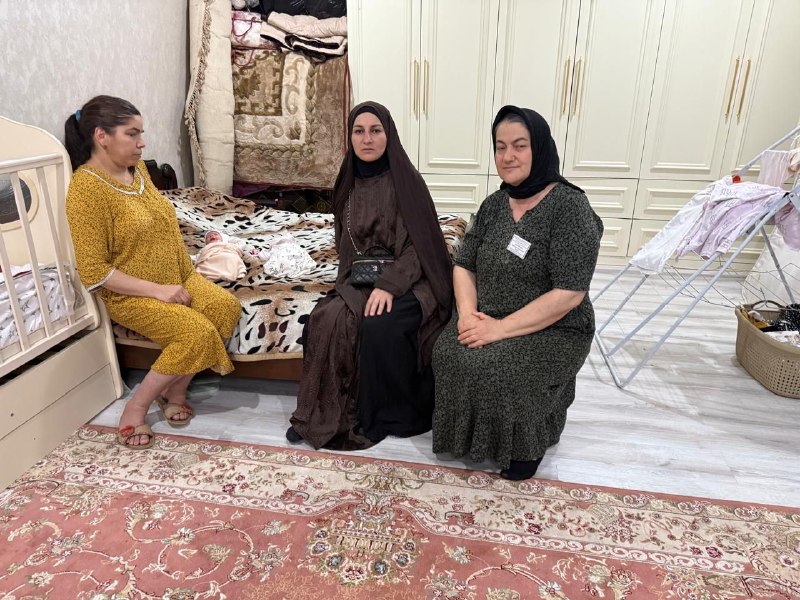Специалисты отделения семьи Шихшабекова Муршидат и Алгасанова Марина посетили и поздравили семью Раджабова Г с пополнением.