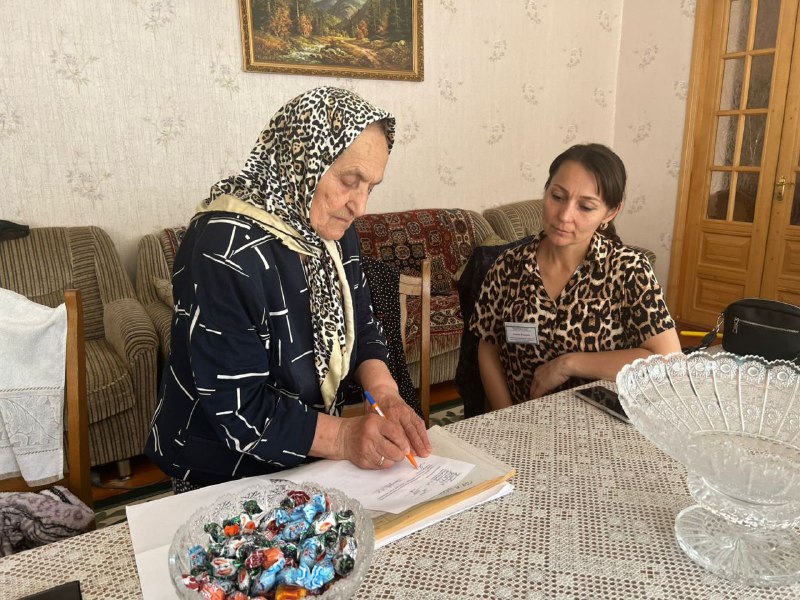 Рабочие будни специалиста по социальной работе Алиевой Раисат. Составление акта материально-бытовых условий проживания.