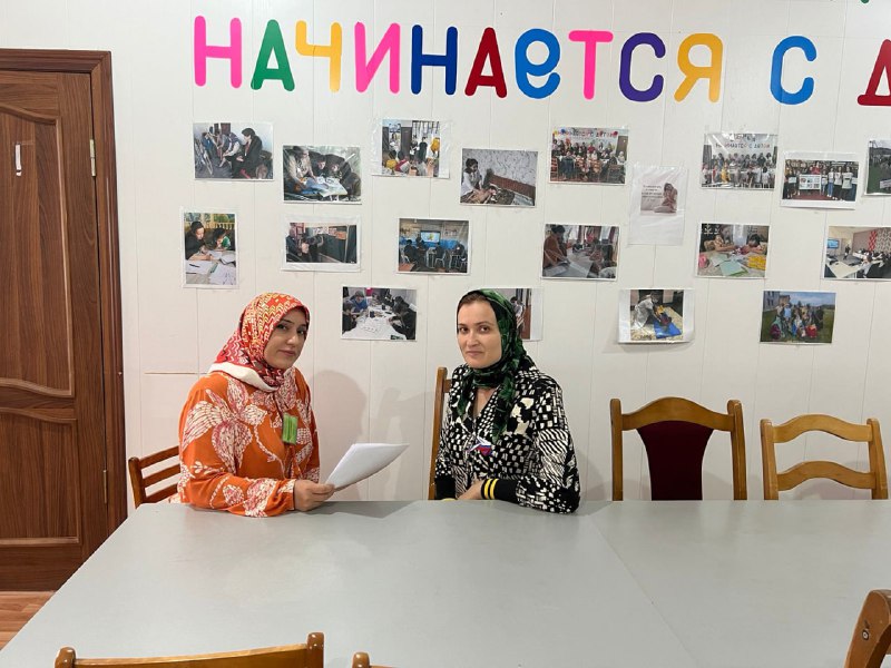 Специалист по работе с семьей Муртазалиева Раисат оказала социально-психологическое консультирование , в том числе по вопросам внутрисемейных отношений получательнице услуг.