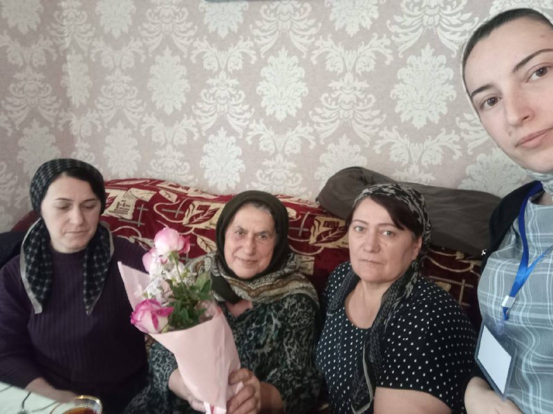 Социальные работники Центра организовали праздничное мероприятие для получателей социальных услуг в честь Дня пожилого человека.
