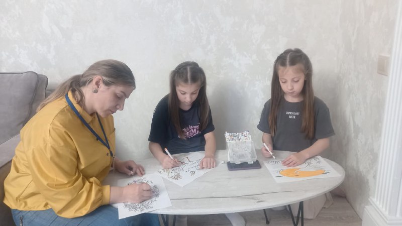 Социальный педагог отделения семьи Саидова Аксана провела беседу, приуроченную к "Дню белых журавлей" .