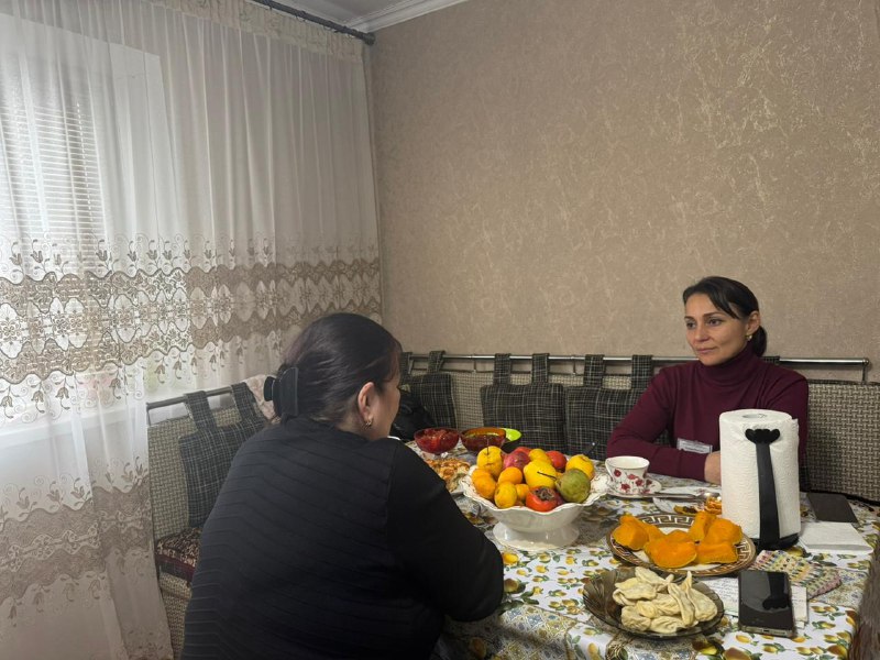 Специалисты по социальной работе Бибулатова Марьям и Алиева Раисат совместно с психологом Центра Абдуллаевой Пахай организовали мероприятие, посвященное Дню инвалидов.