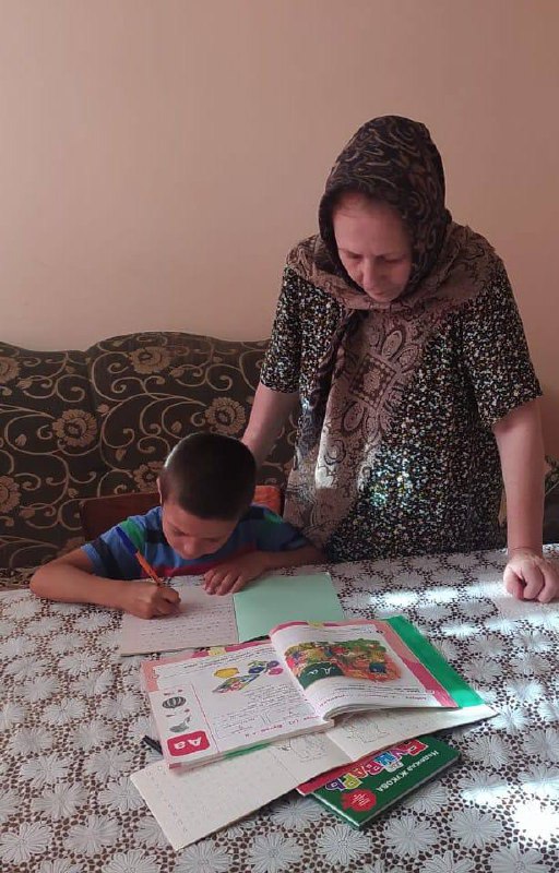 Рабочие будни специалиста отделения семей с детьми ГБУ РД КЦСОН в МО «Сергокалинский район»Магомедовой Н.А. Оказание пед. услуг, подготовка к школе, содействие подопечным в получении учебников .
