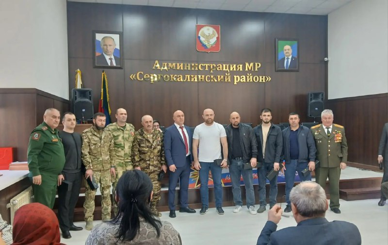 Работники Центра социального обслуживания населения Сергокалы приняли участие в мероприятии, посвященного Дню Защитника Отечества.