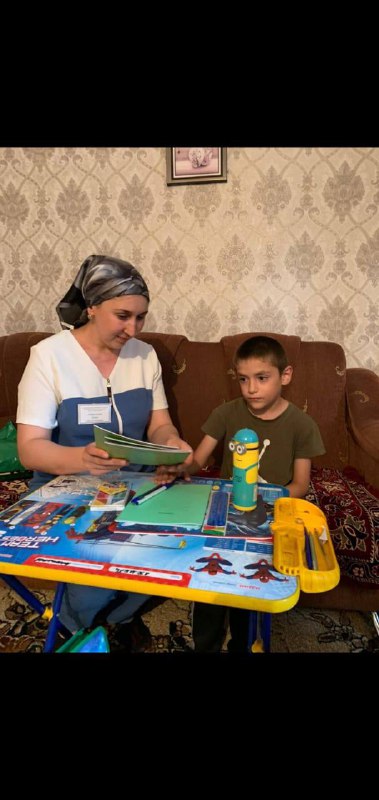 Акция подготовь ребёнка в школу, Специалист по работе с семьей и детьми ГБУ РД КЦСОН в МО «Сергокалинский район» Абдуллаева З. посетила своих подопечных.